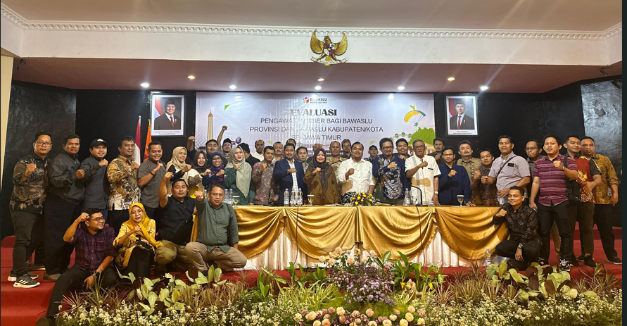 foto bersama divisi humas sejawa timur