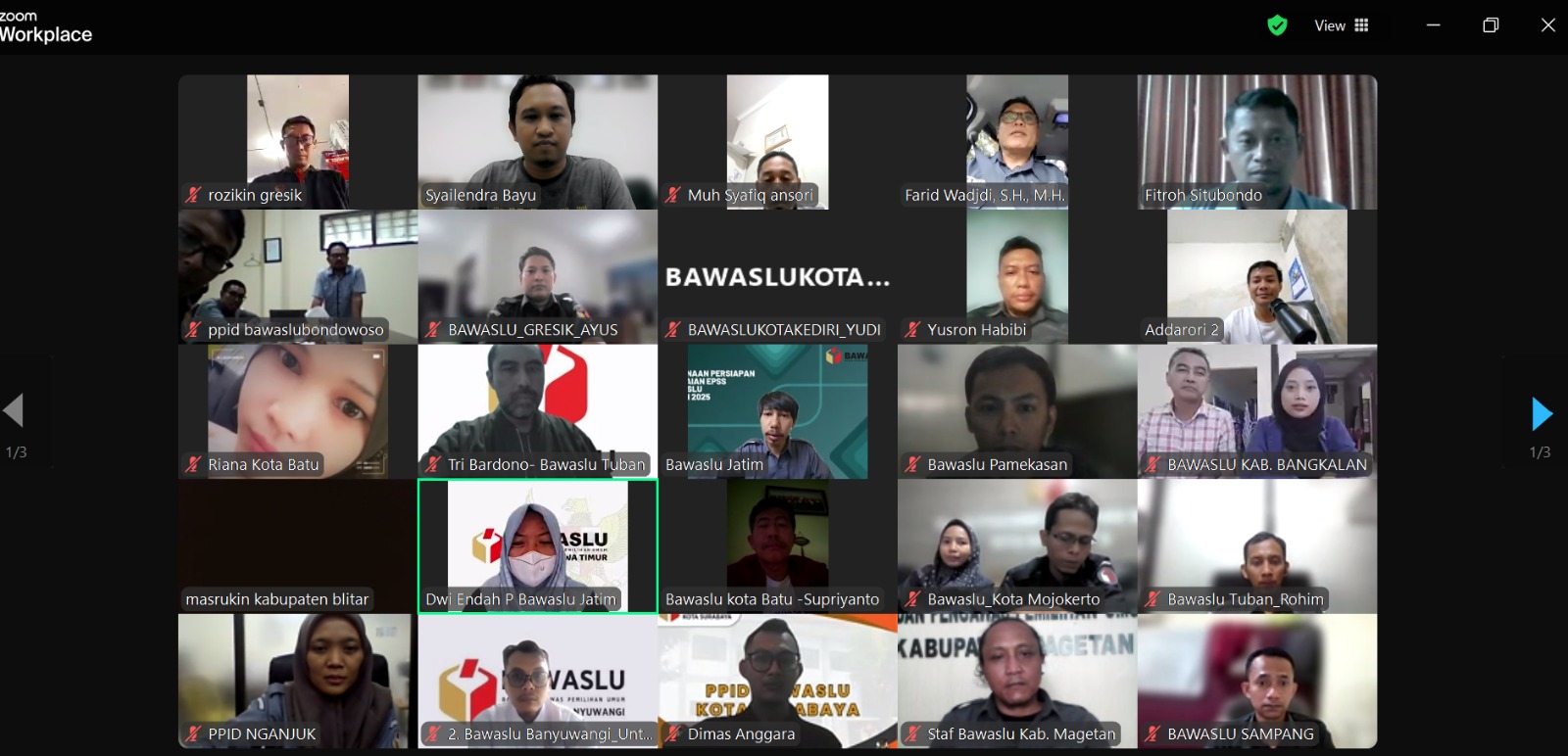 Bawaslu Gresik mengikuti Rapat Daring terkait Persiapan Monev Keterbukaan Informasi Publik 2025 