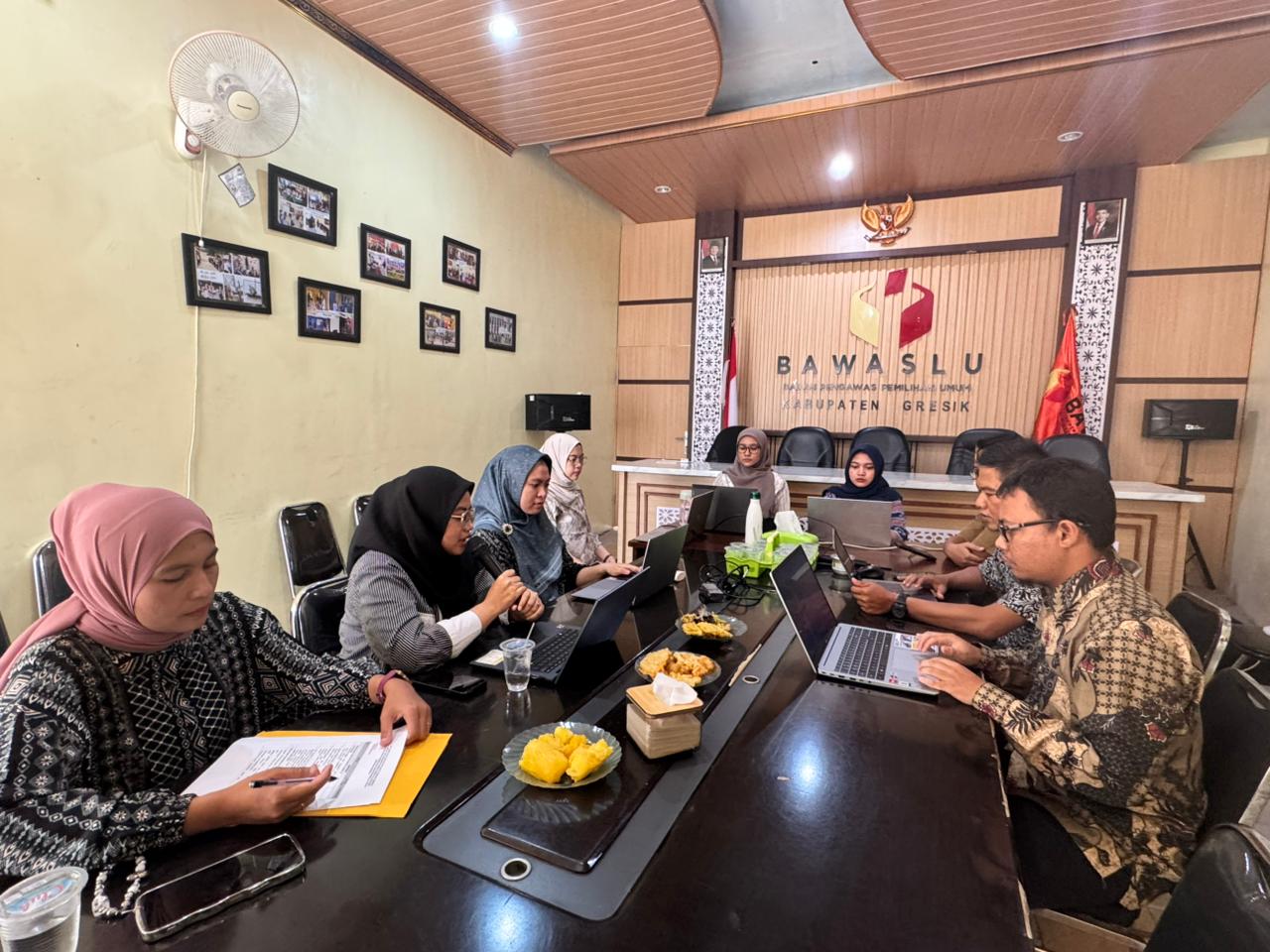 Bawaslu Gresik Terima Supervisi Sosialisasi Perpres 46 Tahun 2025 dari UKPBJ Bawaslu RI