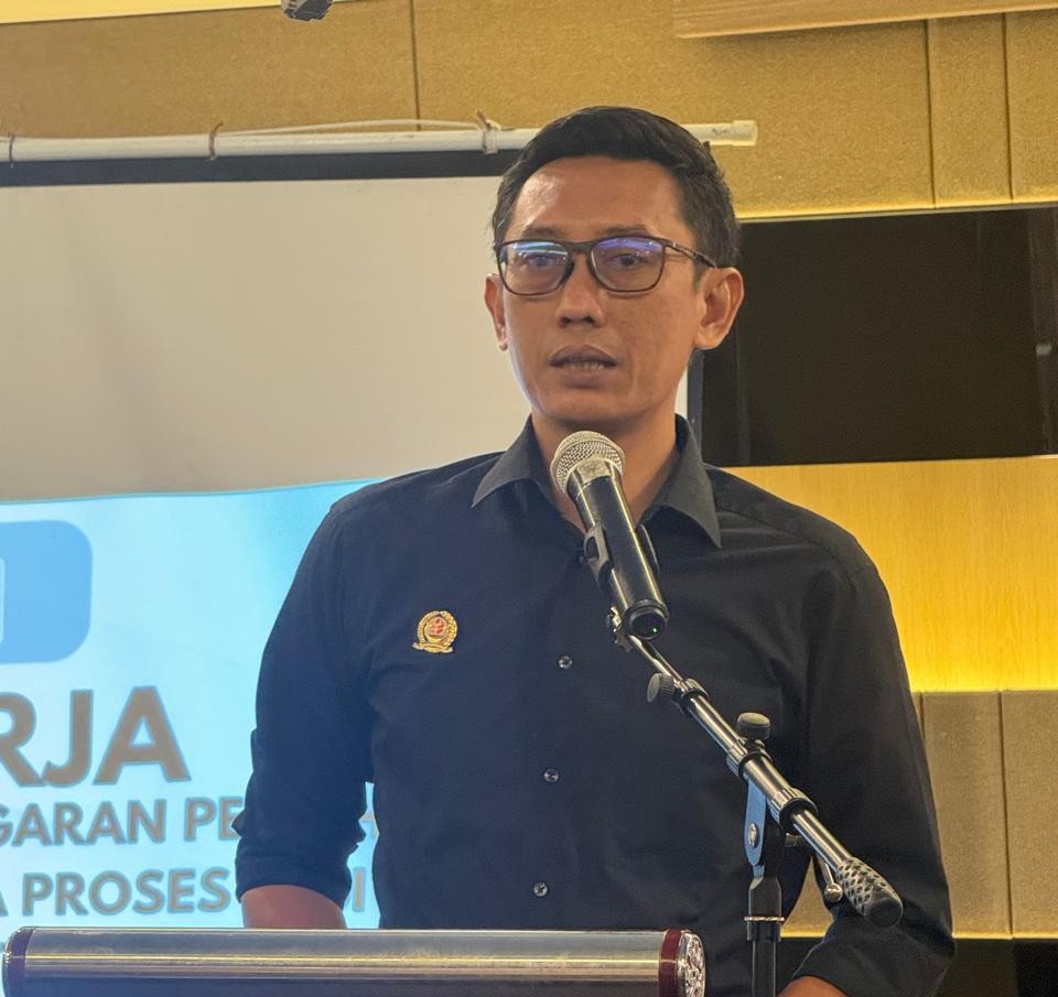 Rozikin, Koordinator Divisi Penanganan Pelanggaran dan Data Informasi