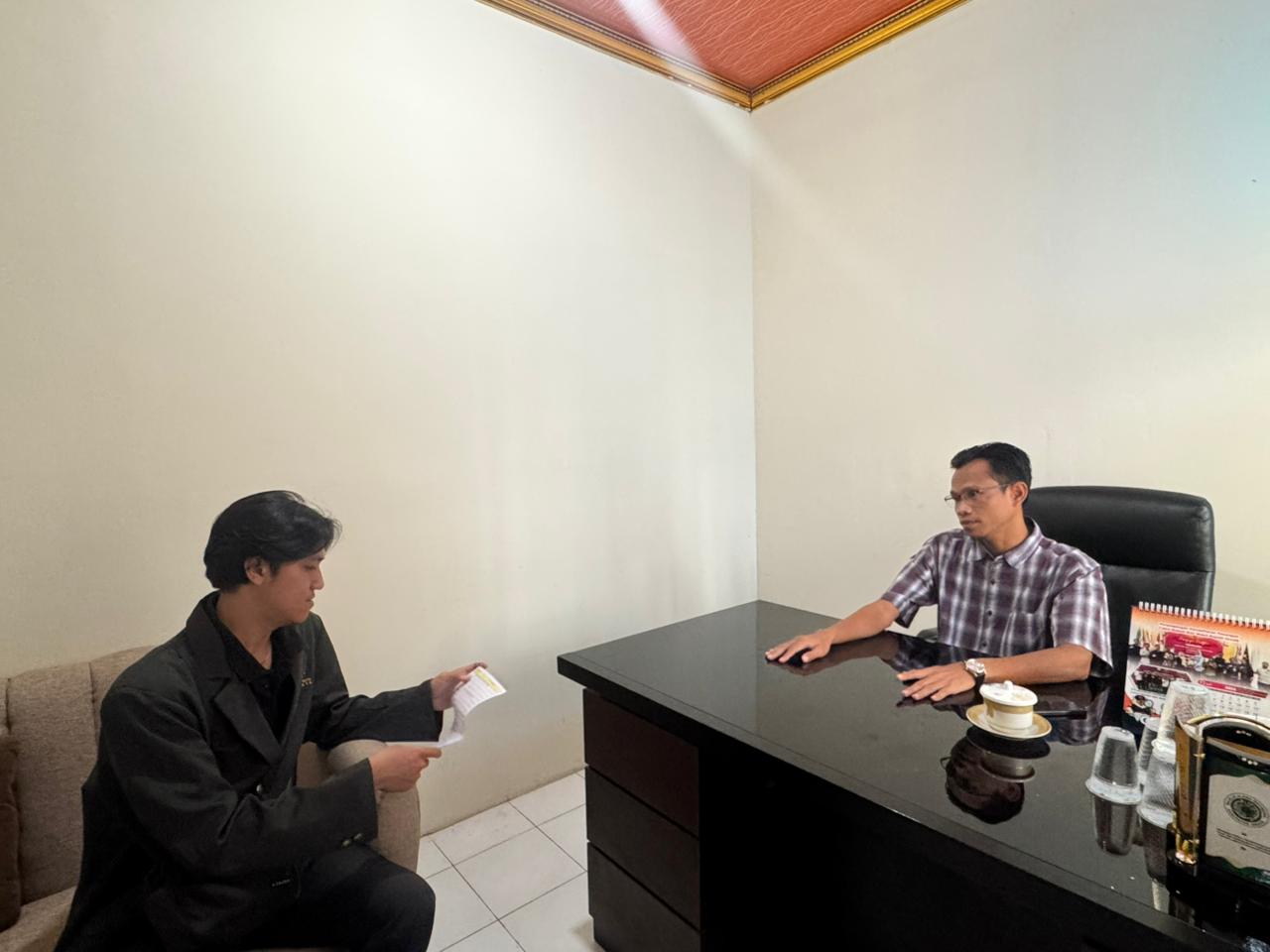 Habibur Rohman menerima wawancara mahasiswa UINSA