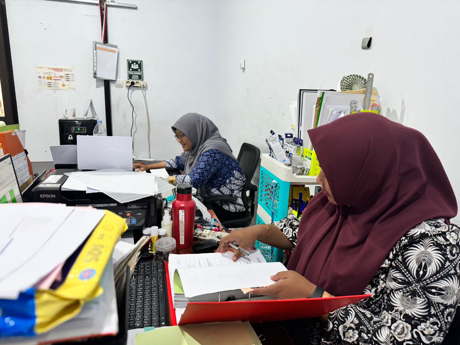 Staf Keuangan Bawaslu Gresik