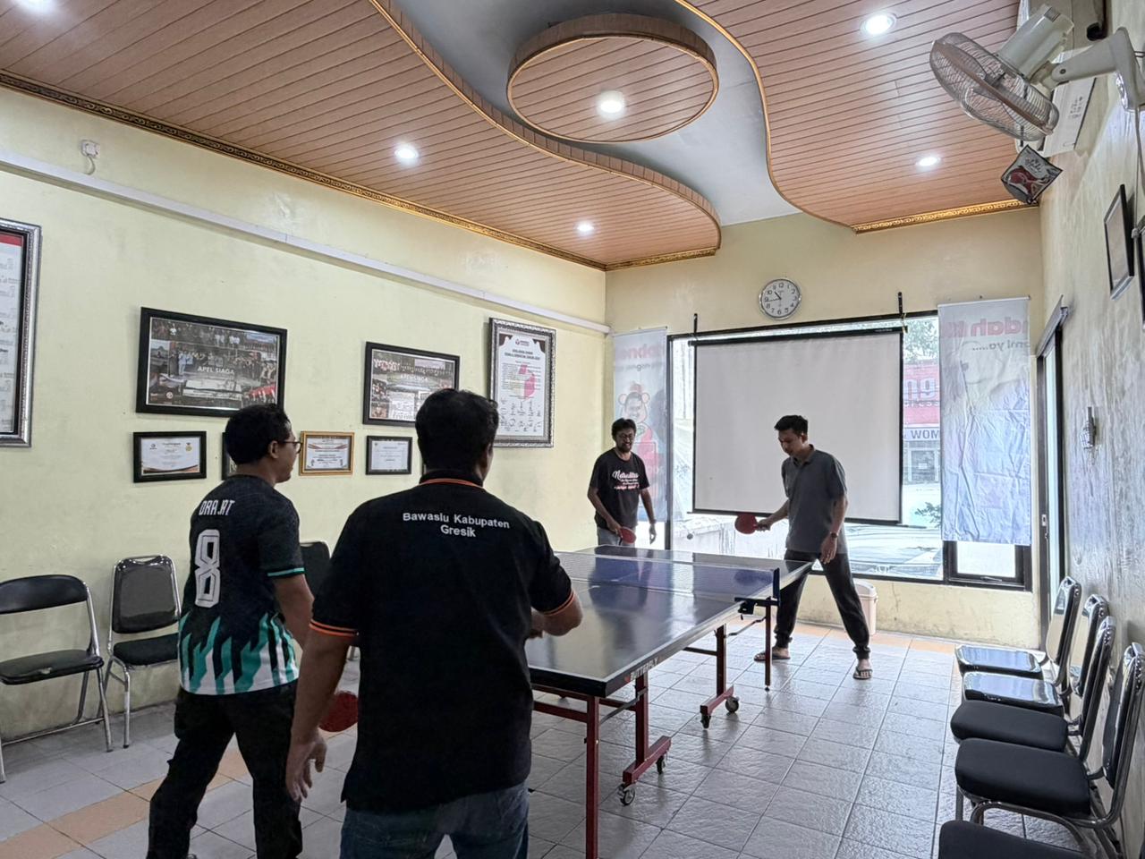 Bawaslu Gresik Jumat Sehati