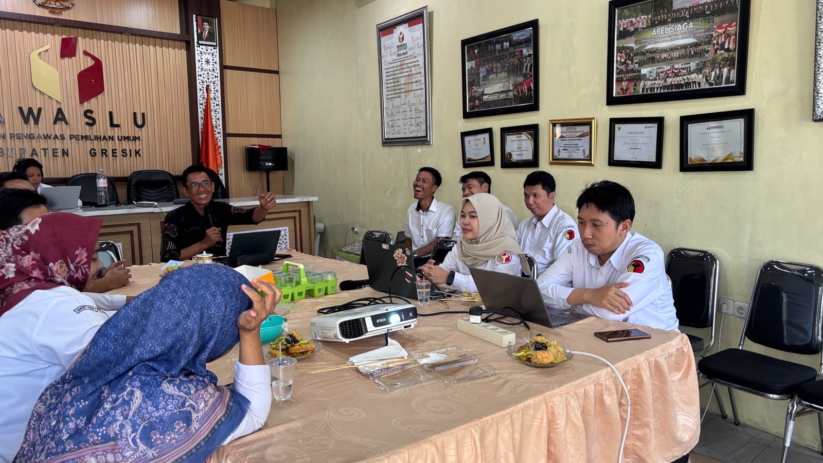 Diskusi Mingguan