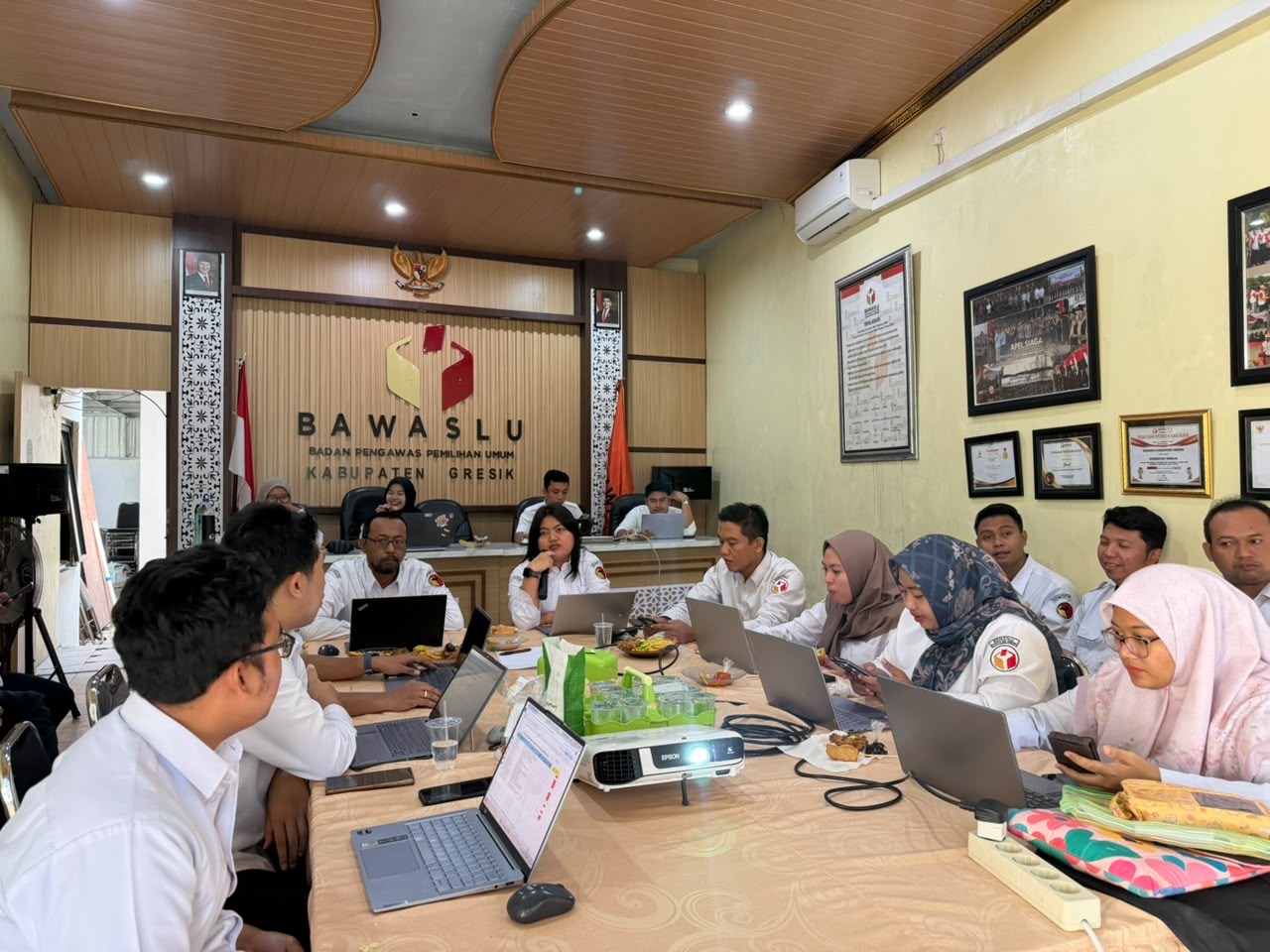 Diskusi Mingguan