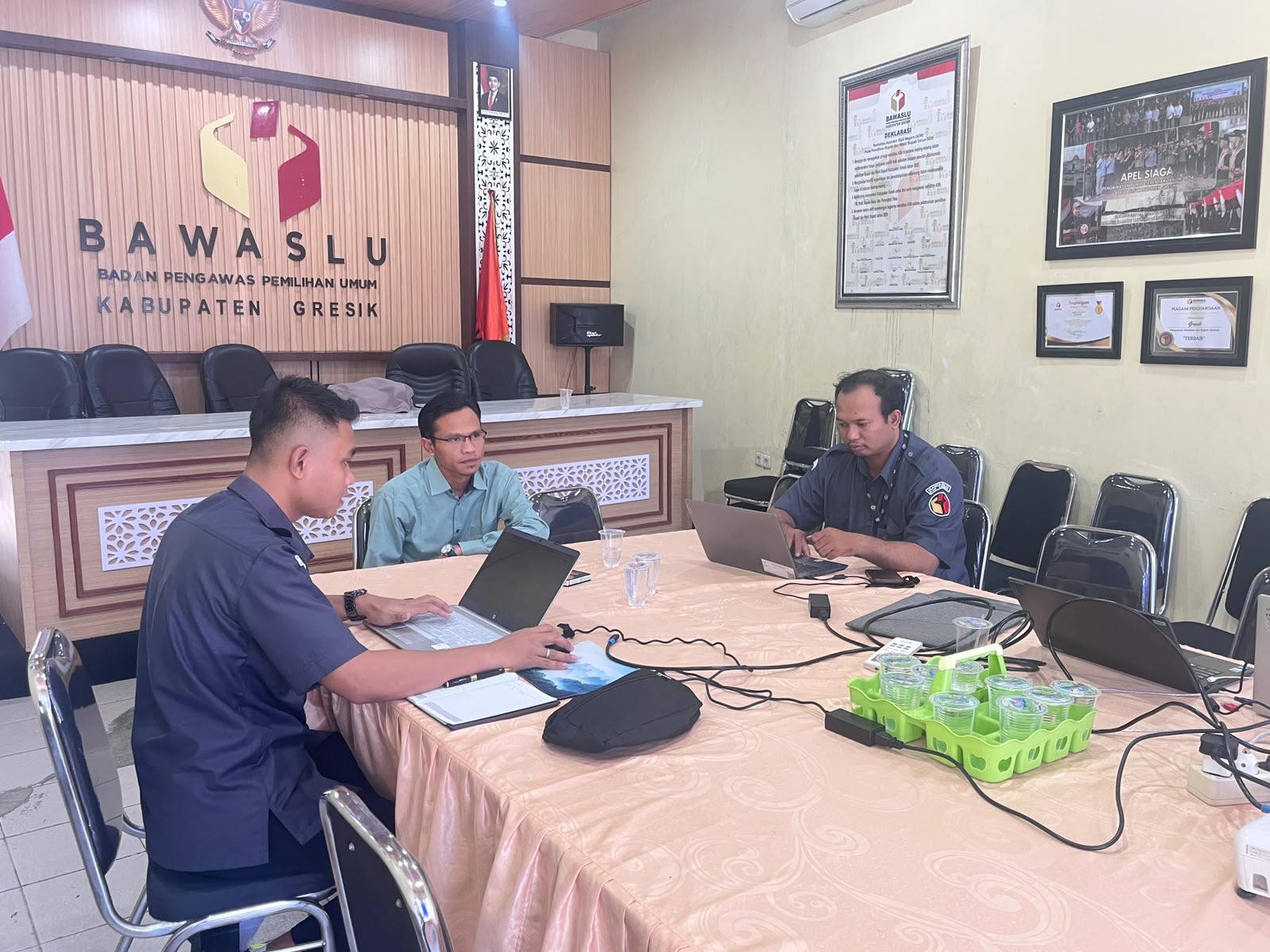 Rapat Internal Divisi P2H