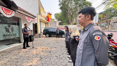 Bawaslu Gresik Apel Senin