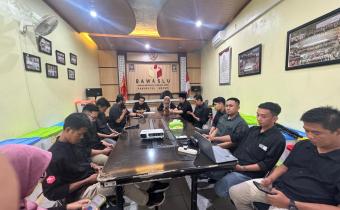 Bawaslu Gresik dalam acara ngabuburit pengawasan