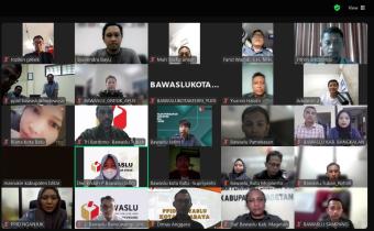 Bawaslu Gresik mengikuti Rapat Daring terkait Persiapan Monev Keterbukaan Informasi Publik 2025 