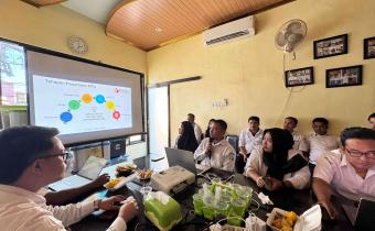 diskusi mingguan bawaslu gresik