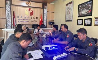 Bawaslu Gresik gelar rapat internal