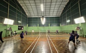 Lomba Badminton Bawaslu Gresik