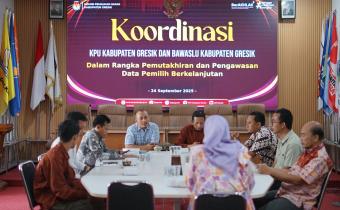 KOORDINASI KPU DAN BAWASLU GRESIK