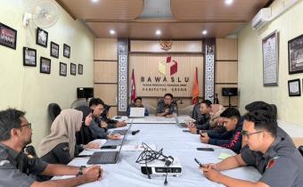 Rapat Internal Bawaslu Gresik