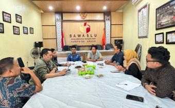 Rapat Pleno Bawaslu Gresik