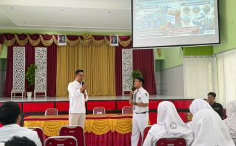 Bawaslu Gresik Goes to School