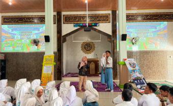 Bawaslu Gresik Goes to School
