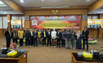 Rozikin hadiri Rapat Paripurna DPRD Kabupaten Gresik